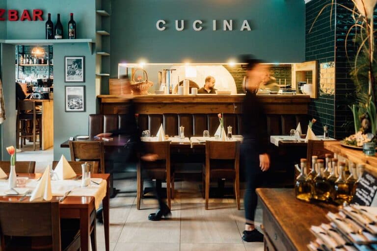 Via Gusto – warme Atmosphäre im Restaurantinneren
